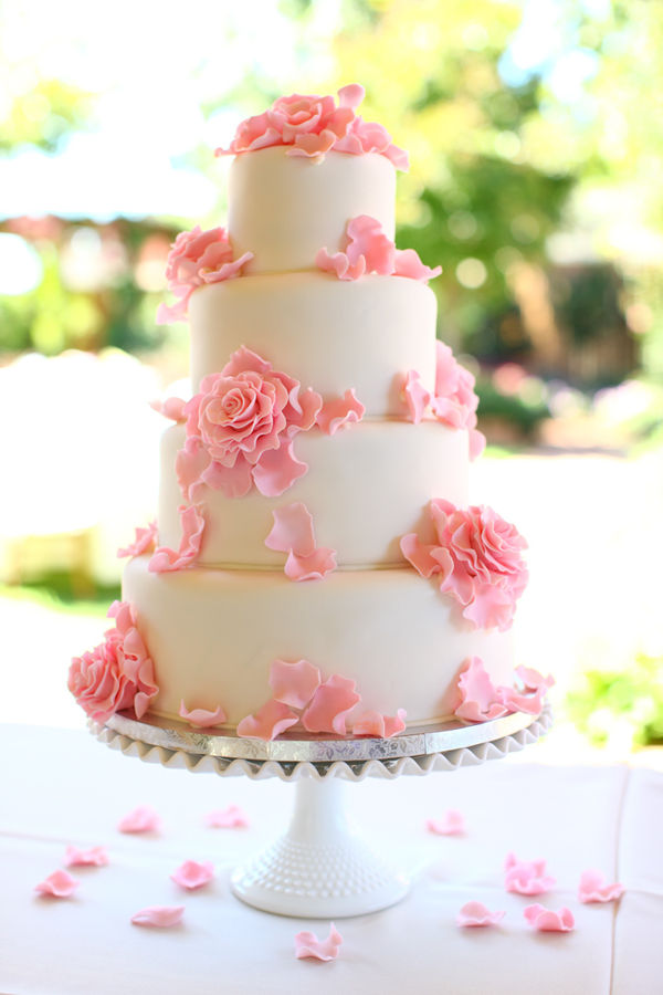 Сделать розовый торт. Торт на свадьбу. Торт в розовом цвете. Шикарный розовый торт. Свадебный торт в розовых тонах.